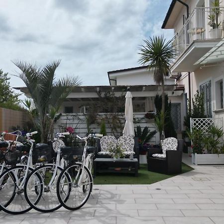 La Brise Marina di Pietrasanta Exterior foto