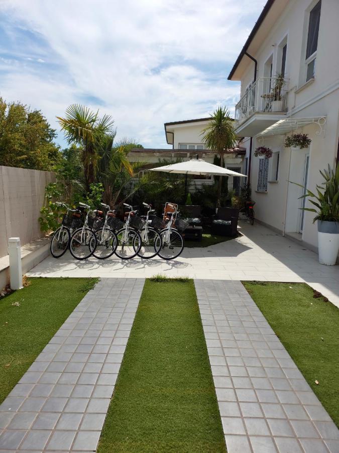 La Brise Marina di Pietrasanta Exterior foto