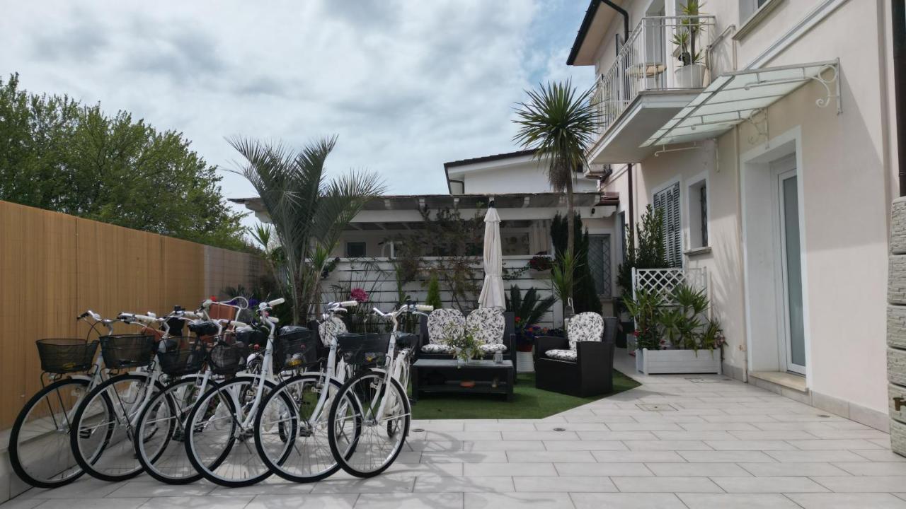 La Brise Marina di Pietrasanta Exterior foto