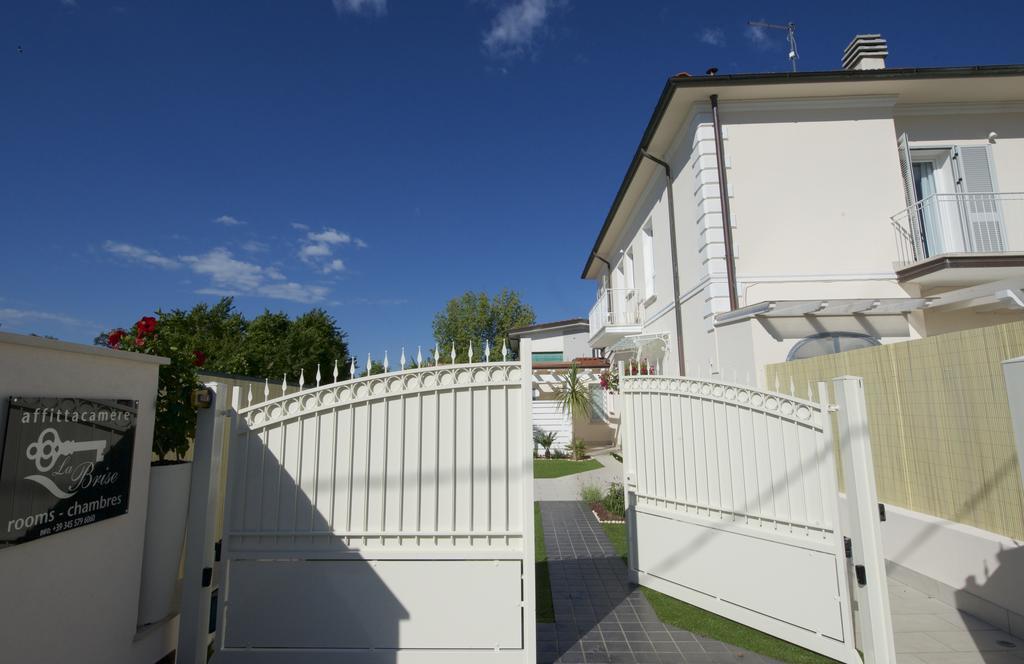 La Brise Marina di Pietrasanta Exterior foto